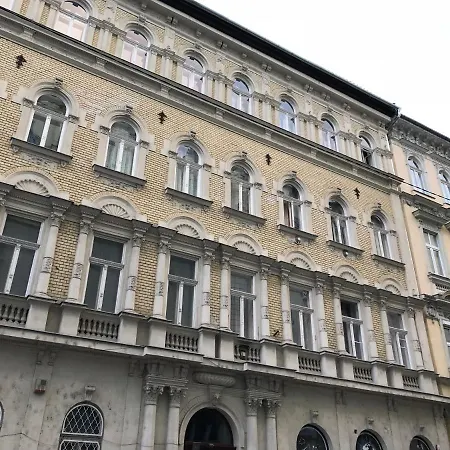 Balcony At Parliament * Βουδαπέστη